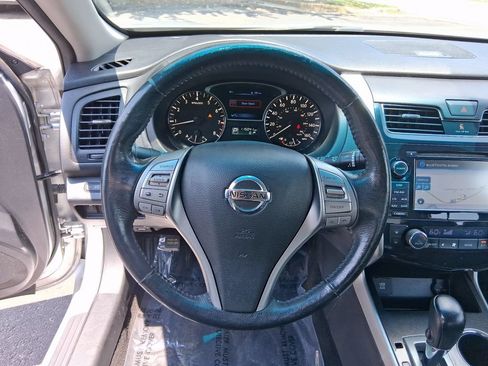 Used 2015 Nissan Altima 2.5 SL w/ Technology Package FWD image 15