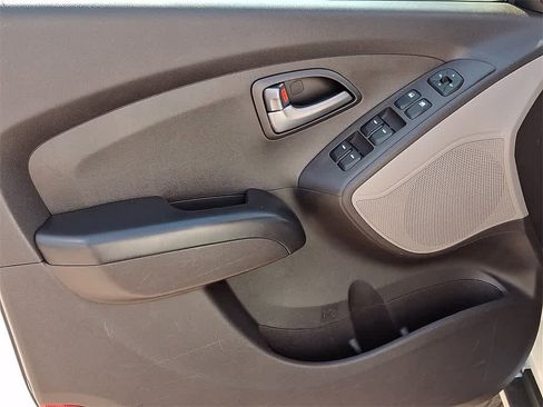 Used 2014 Hyundai Tucson GLS image 13