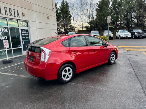 Used 2013 Toyota Prius Three image 4