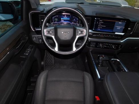 Used 2024 Chevrolet Silverado 1500 LT Trail Boss w/ Protection Package AWD/4WD image 3