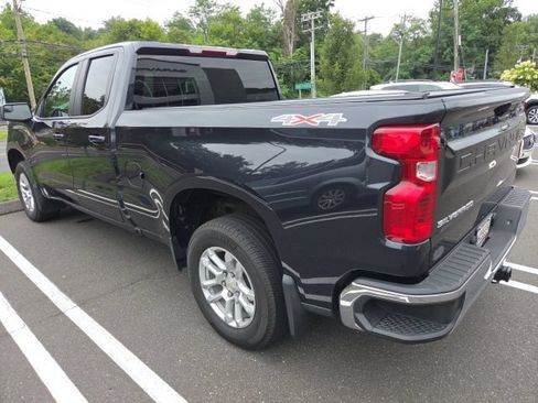 Used 2022 Chevrolet Silverado 1500 LT AWD/4WD image 21