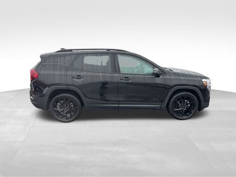Used 2023 GMC Terrain SLT w/ Infotainment Package II image 7