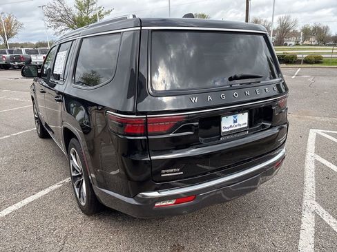 Used 2022 Jeep Wagoneer Series III w/ Premium Group I AWD/4WD image 21