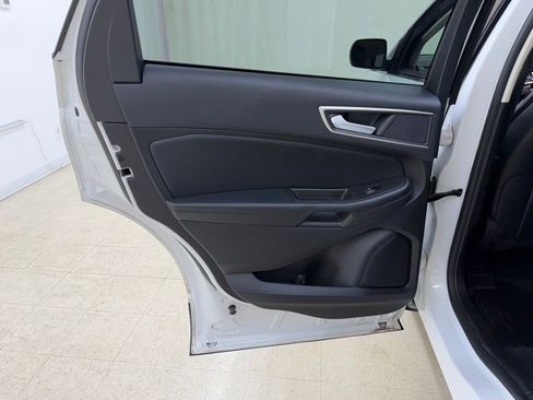 Used 2024 Ford Edge SEL w/ Convenience Package AWD/4WD image 15