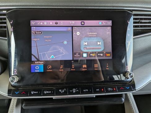 Used 2025 Jeep Wagoneer L 4WD image 23