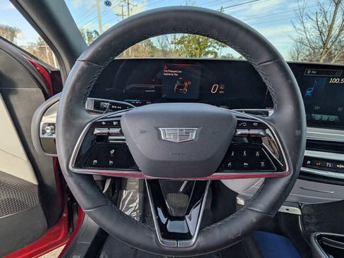 Used 2024 Cadillac Lyriq Sport image 10