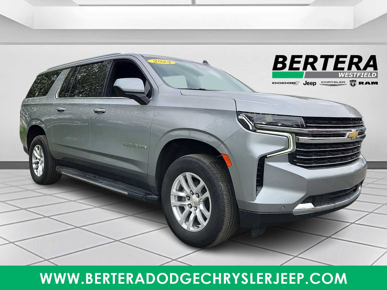 Used 2024 Chevrolet Suburban LT AWD/4WD image 1