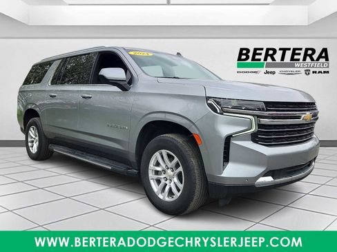 Used 2024 Chevrolet Suburban LT AWD/4WD image 1