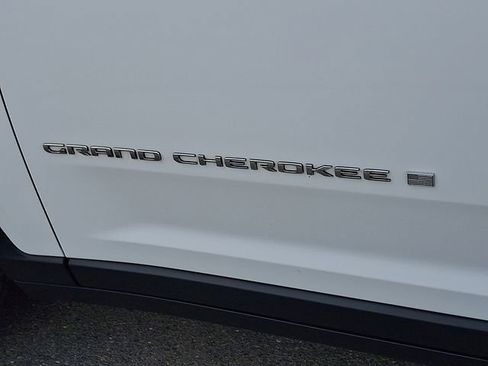 Used 2023 Jeep Grand Cherokee L Limited w/ Luxury Tech Group II AWD/4WD image 33