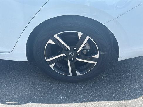 Used 2025 Nissan Sentra SV FWD image 5