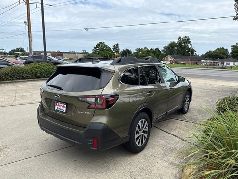 Used 2021 Subaru Outback Premium AWD/4WD image 7
