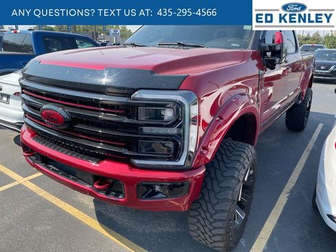 Used 2025 Ford F350 Platinum w/ FX4 Off-Road Package AWD/4WD image 2