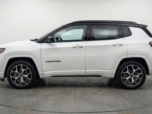 Used 2025 Jeep Compass Limited AWD/4WD image 5