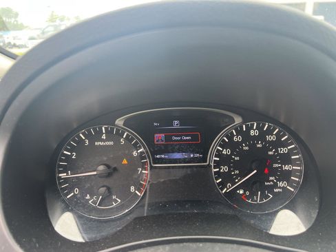 Used 2017 Nissan Altima 2.5 SV FWD image 10
