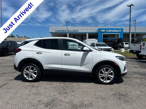 Used 2023 Buick Encore GX Preferred w/ Cold Weather Comfort Package FWD image 2