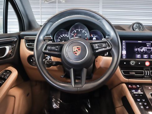 Used 2024 Porsche Macan AWD/4WD image 13