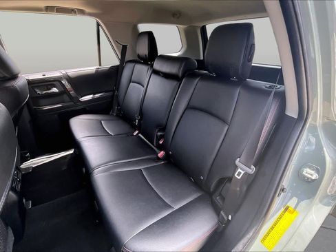 Used 2023 Toyota 4Runner TRD Off-Road Premium w/ Moonroof Package AWD/4WD image 19