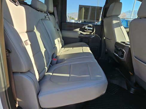 Used 2022 Chevrolet Silverado 3500 LTZ image 29