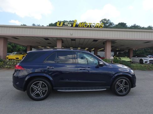 Used 2020 Mercedes-Benz GLE 350 4MATIC w/ AMG Line Exterior image 2