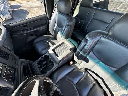 Used 2004 GMC Sierra 1500 SLE w/ Safe And Sound Package image 23