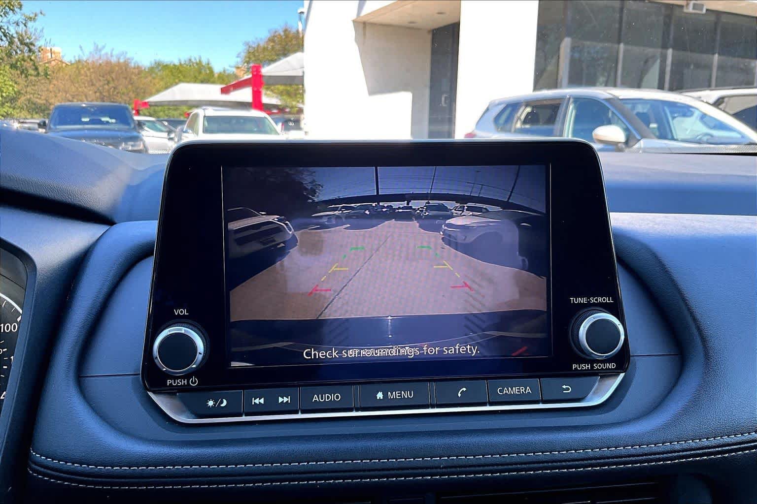Used 2025 Nissan Rogue SV FWD image 28