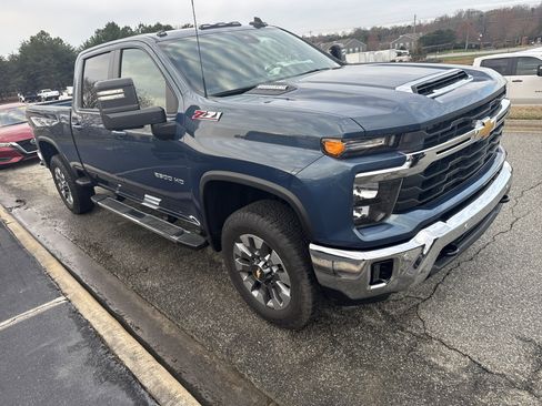 Certified 2025 Chevrolet Silverado 2500 LT w/ All Star Edition image 2