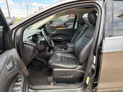 Used 2018 Ford Escape SEL AWD/4WD image 9