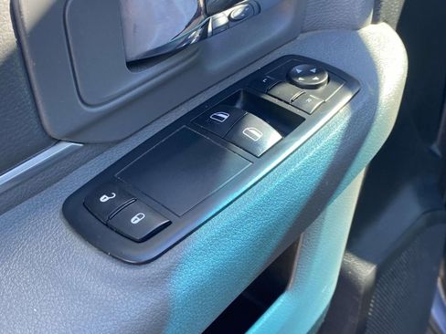 Used 2017 RAM 1500 Express image 13