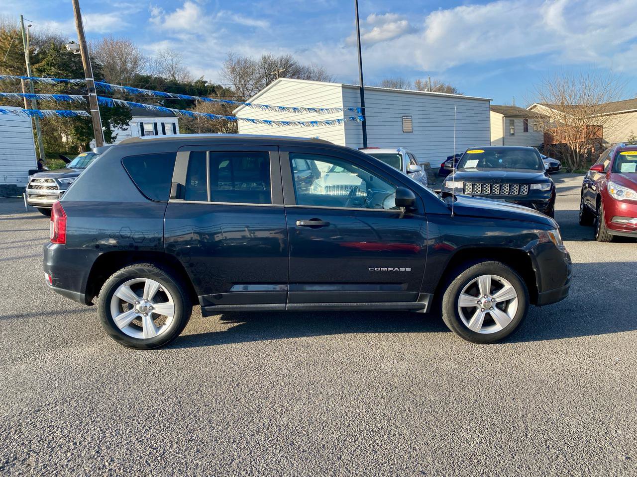 Used 2014 Jeep Compass Sport FWD image 8