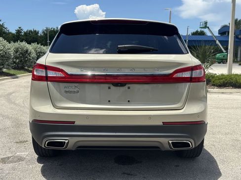 Used 2016 Lincoln MKX Select w/ Select Plus Package FWD image 6