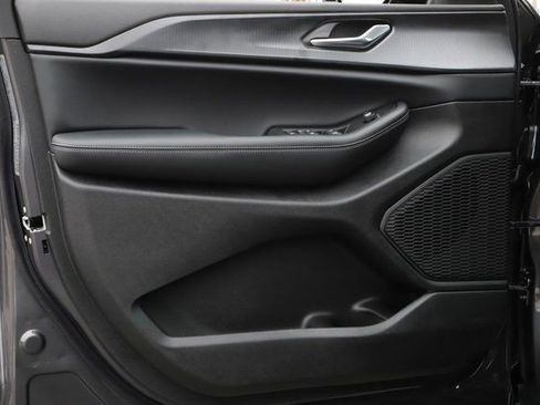 New 2025 Jeep Grand Cherokee L Altitude AWD/4WD image 15