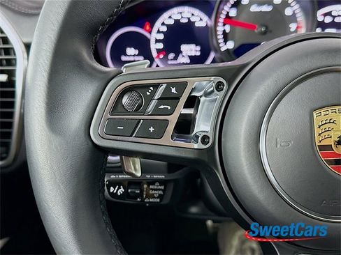 Used 2023 Porsche Cayenne Turbo image 18