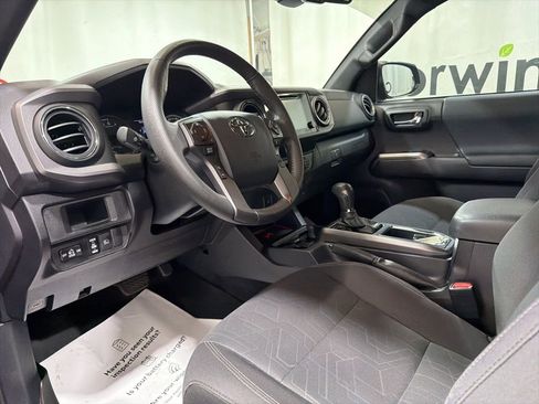 Used 2019 Toyota Tacoma TRD Off-Road image 22