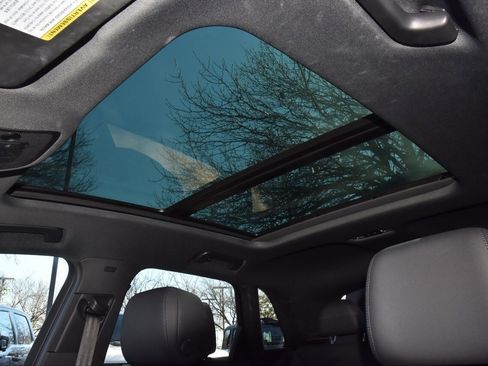 Used 2023 Audi Q3 2.0T Premium w/ Convenience Package image 31