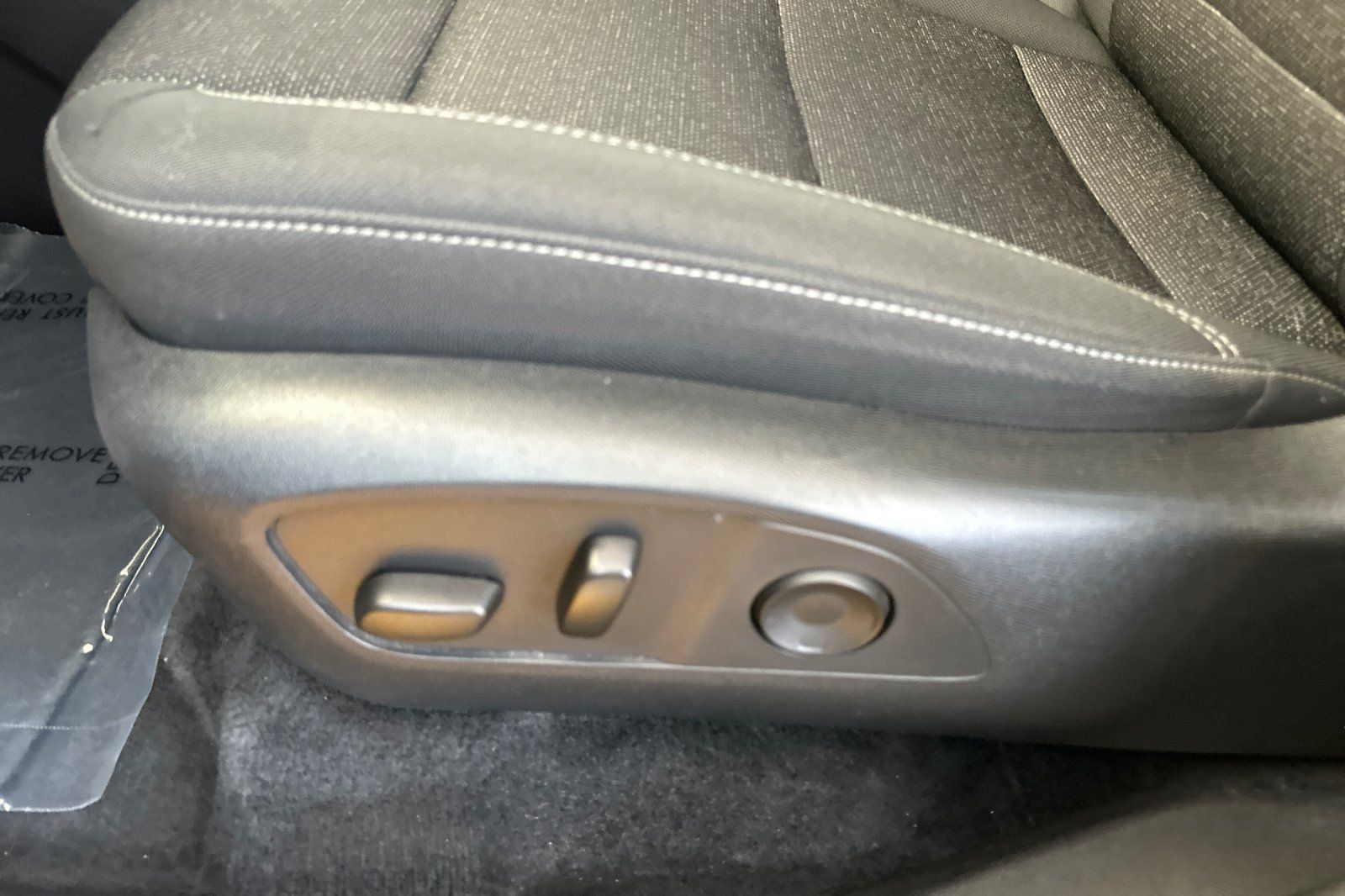 Used 2024 Chevrolet Traverse LT FWD image 13
