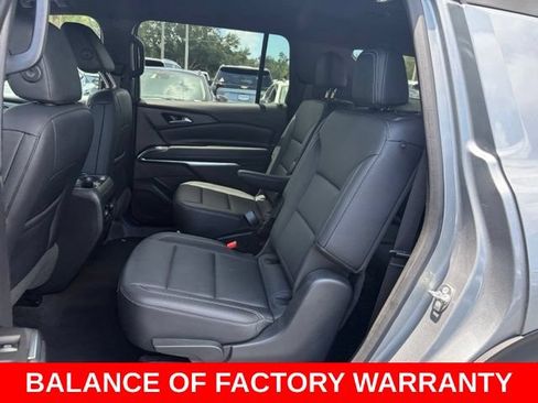Used 2025 Chevrolet Traverse LT AWD/4WD image 15