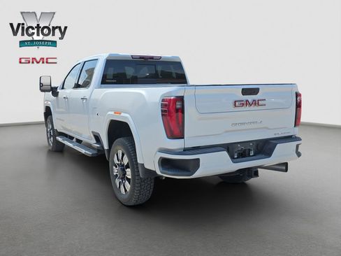 Used 2024 GMC Sierra 3500 Denali w/ Denali Reserve Package AWD/4WD image 15