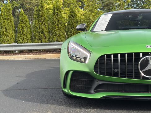 Used 2018 Mercedes-Benz AMG GT R image 16