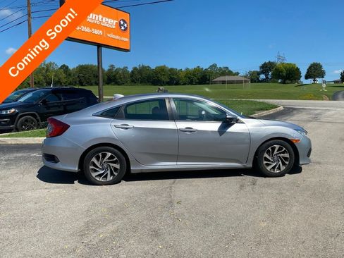 Used 2018 Honda Civic EX image 12
