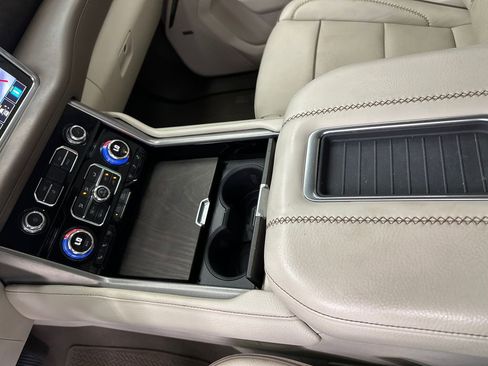 Used 2021 GMC Yukon XL Denali RWD image 32