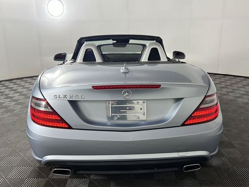 Used 2014 Mercedes-Benz SLK 250 image 25