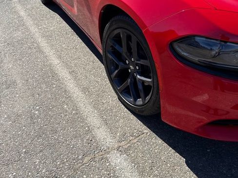 Used 2020 Dodge Charger SXT w/ Blacktop Package RWD image 4