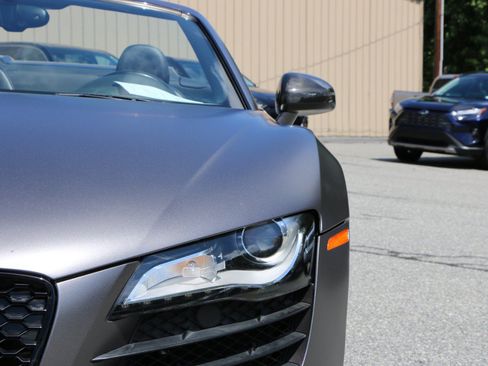 Used 2011 Audi R8 V8 AWD/4WD image 12