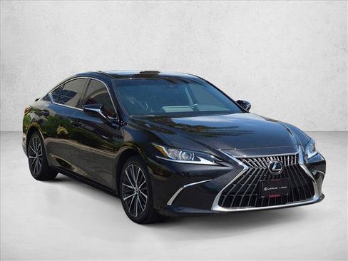 Used 2025 Lexus ES 300h w/ Premium Package FWD image 3