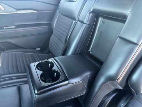 Certified 2025 Ford Explorer ST-Line w/ ST-Line Street Pack image 23