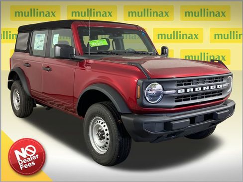 New 2025 Ford Bronco 4-Door image 1