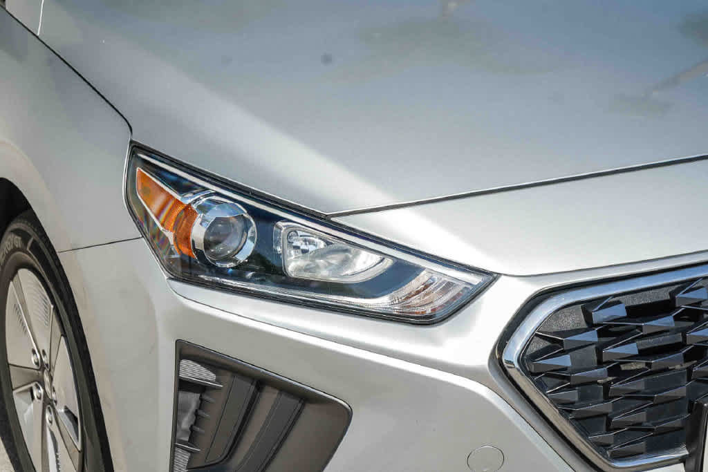 Used 2021 Hyundai Ioniq Blue FWD image 4