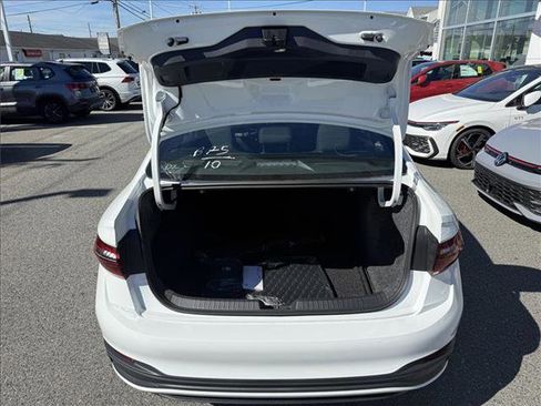 New 2026 Volkswagen Jetta Sport image 9