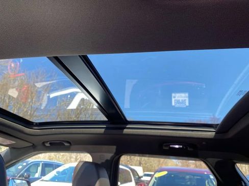 Used 2022 Chevrolet Blazer RS w/ Enhanced Convenience Package image 7