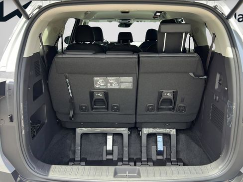 New 2026 Kia Carnival EX FWD image 12